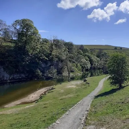 Henry's * Skipton